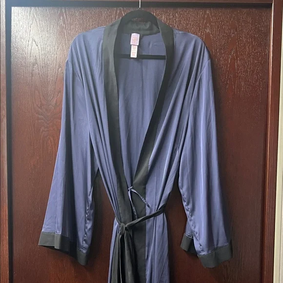 Savage X Fenty Midnight Blue Robe - Picture 15 of 15